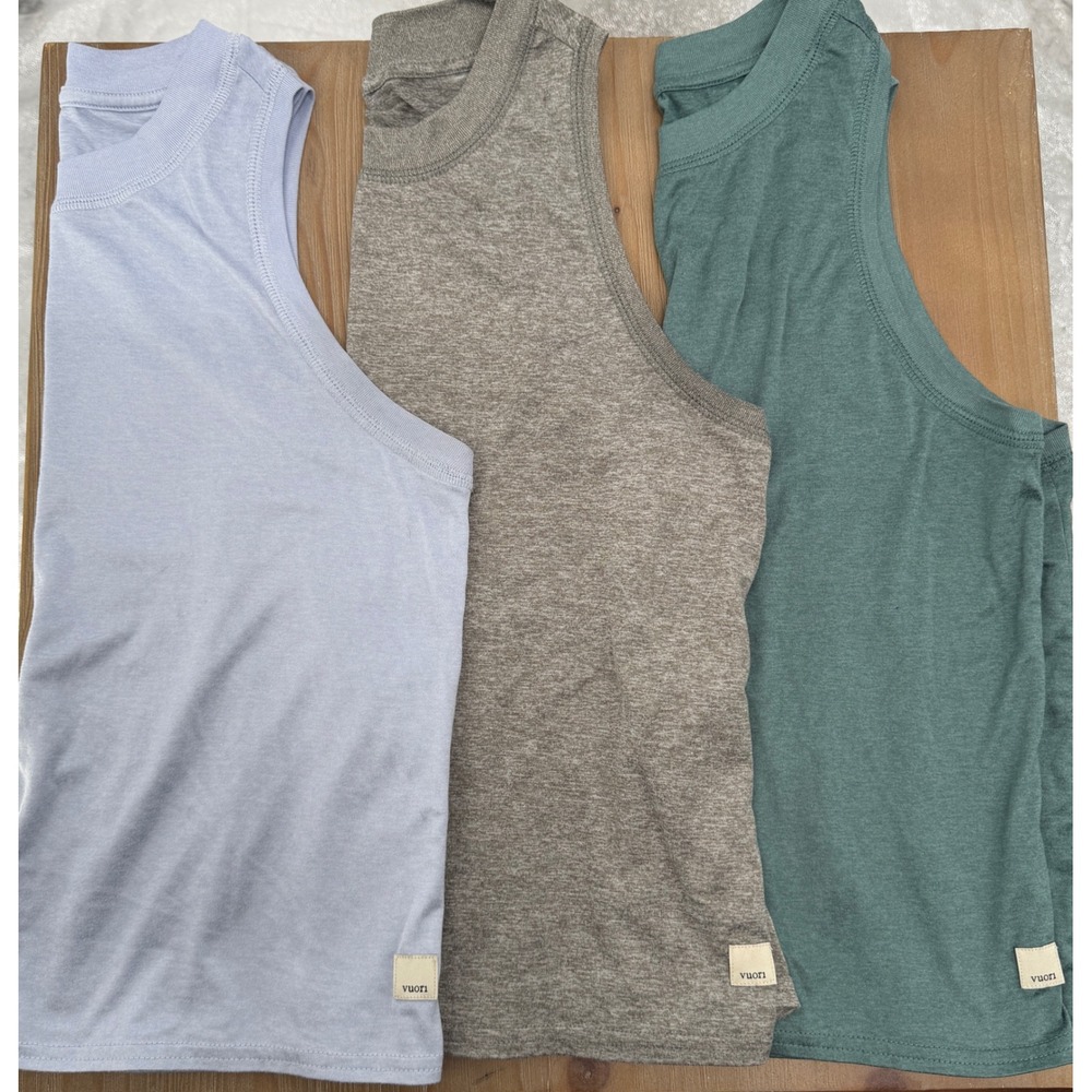 Vuori Energy Tank Top Bundle 3 Pack  Sleeveless Athletic Strato Tech Fabric XS
